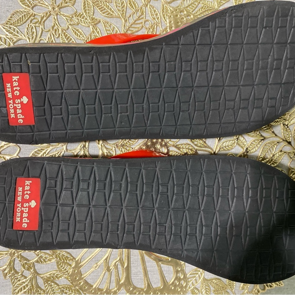 ❤️‍🔥❤️‍🔥❤️‍🔥Kate Spade Caynnne Pepper Red & Black Wedged Bowed 🎀Thong Sandals - Picture 6 of 9